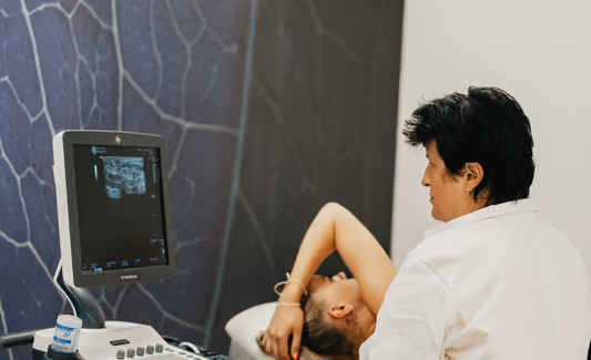 Termín „breast implant illness“ (BII) označuje soubor symptomů, které pociťují některé ženy se silikonovými prsními implantáty a dávají je do souvislosti právě s nimi.