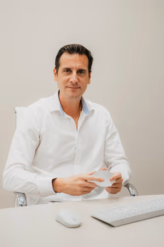 dr n. med. Michal Hošek