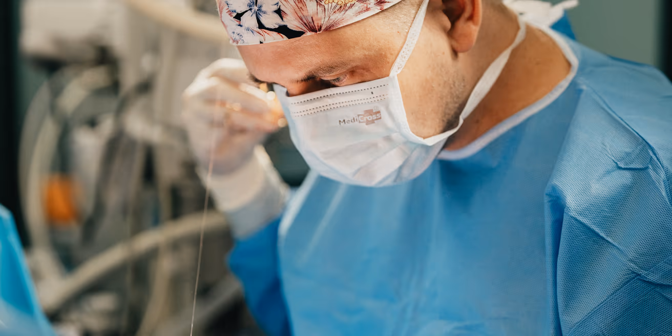 Facelift v Premier Clinic